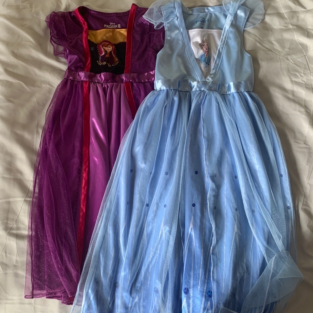Frozen Anna & Elsa Night Gowns Size 5T and Small